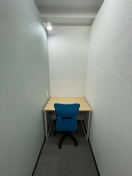 個室自習室の内観4
