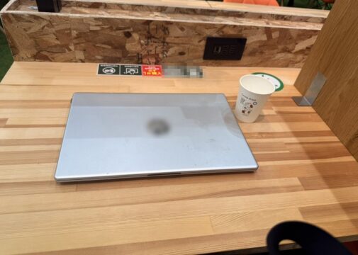 shibuya-dengen-selfcafe-05-laptop